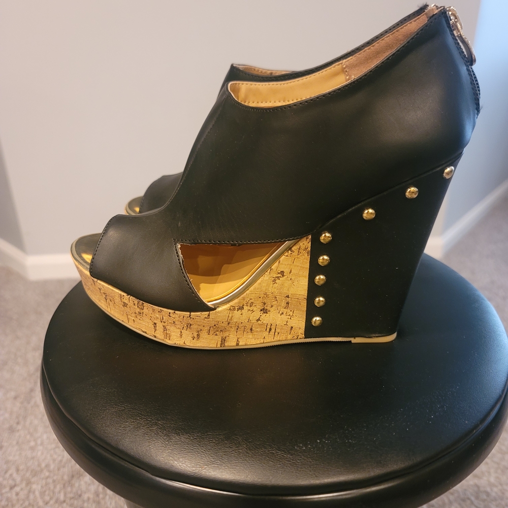 Madison Black and Tan Wedge Heels